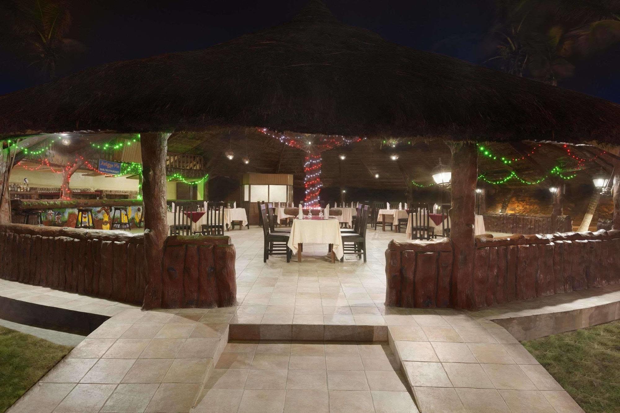 Ramada Resort אקרה מראה חיצוני תמונה